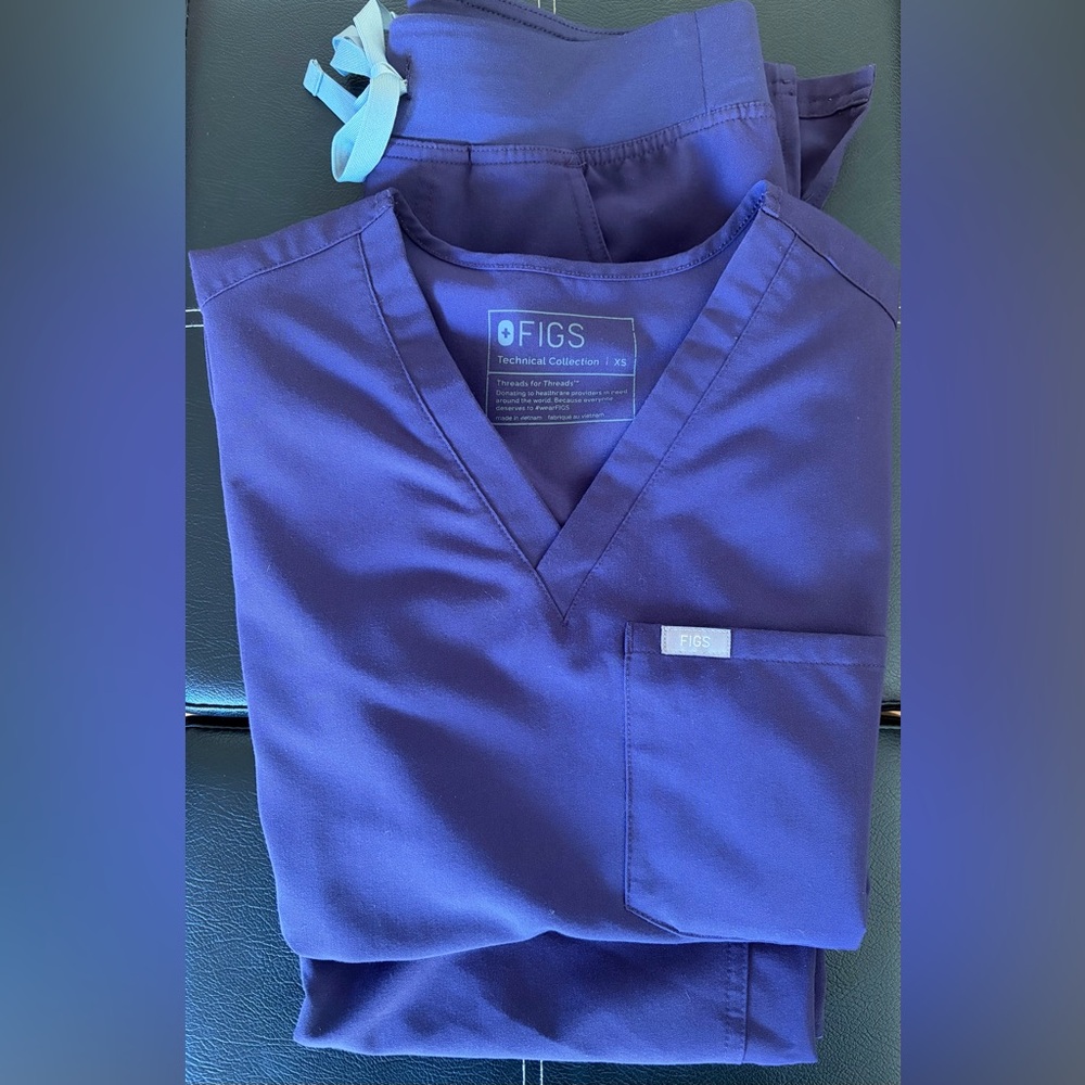 Figs Deep Blue Purple Set (Top and Bottom)